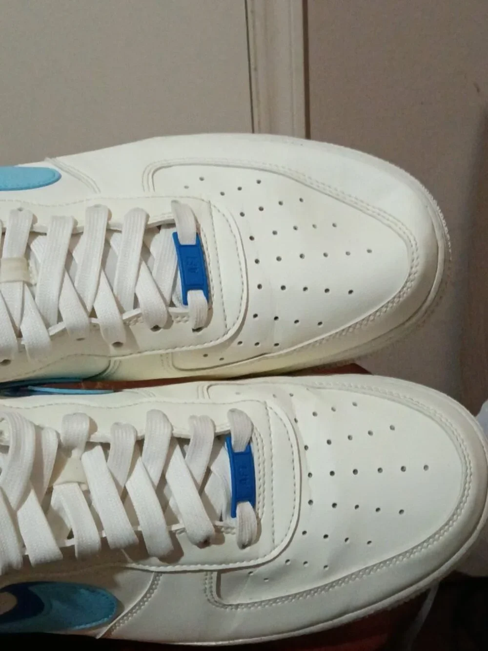 Nike Air Force 1 Low Shoes Mens Size 13 White Blue Leather Sneakers DO9786-100